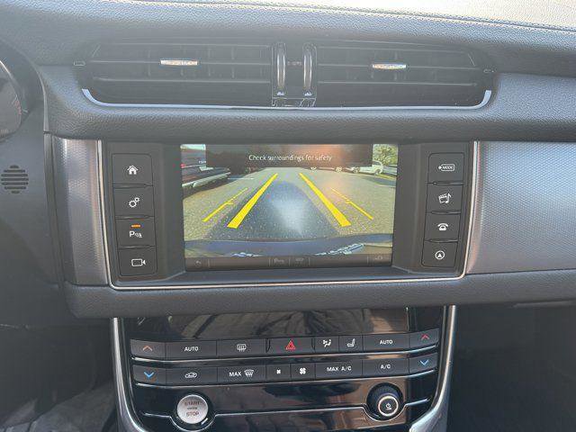 Used 2016 Jaguar XF R-Sport AWD/4WD image 18