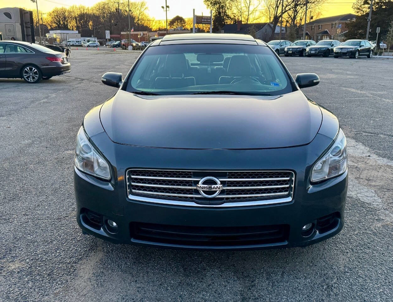 Used 2011 Nissan Maxima 3.5 SV w/ Premium Pkg FWD image 2