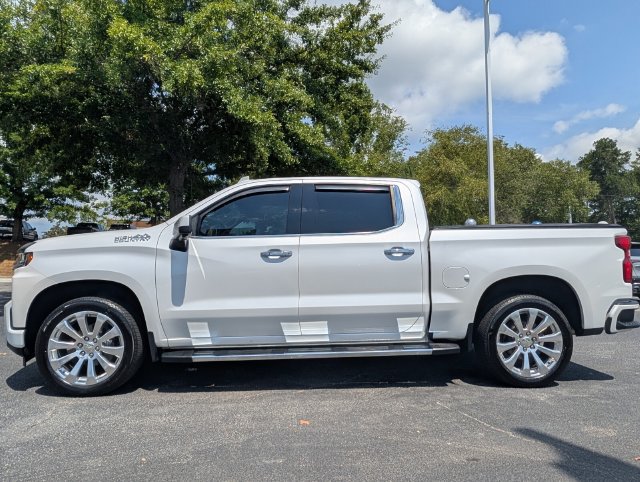 Used 2021 Chevrolet Silverado 1500 High Country w/ Technology Package AWD/4WD image 12