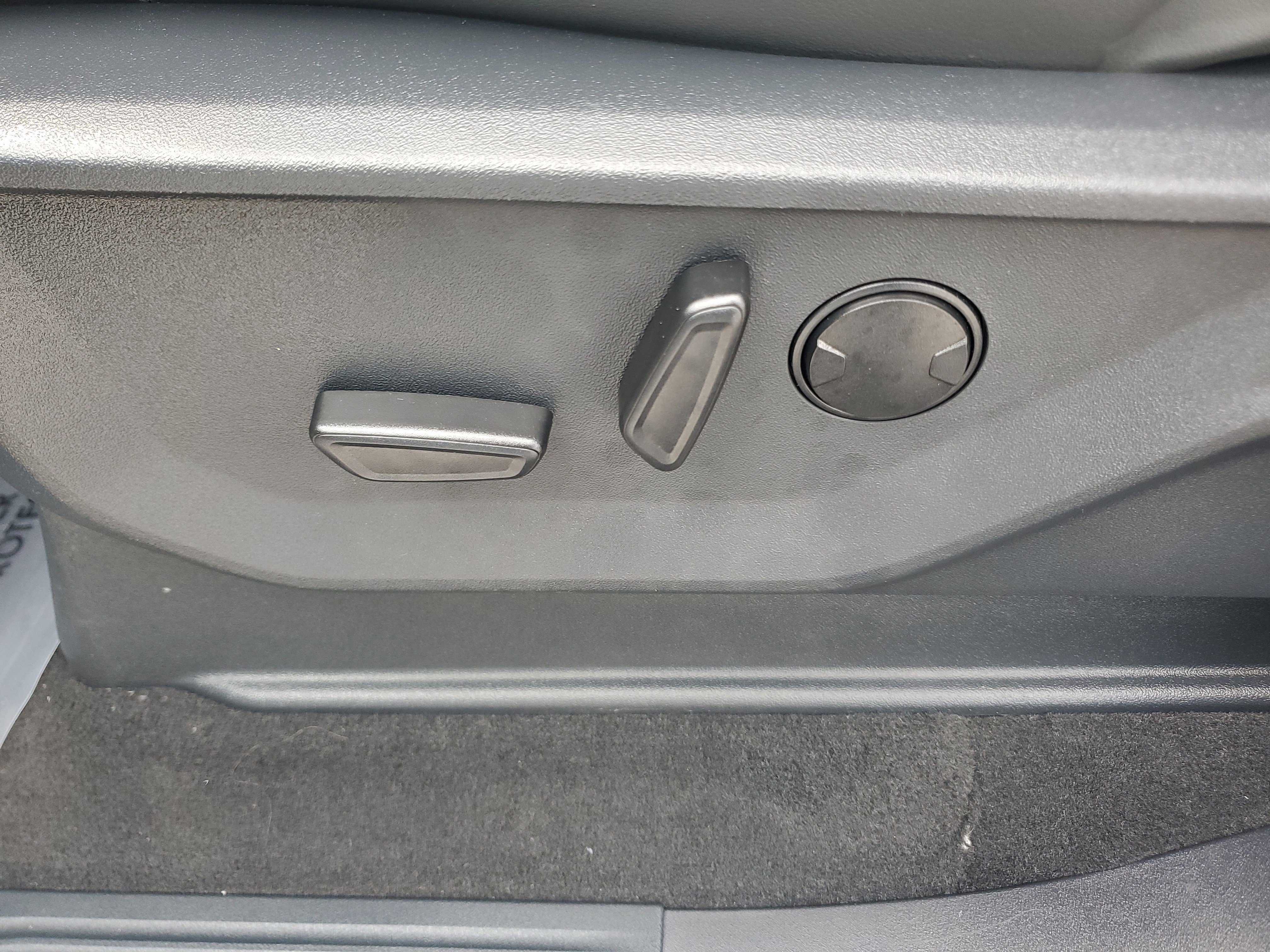 Used 2025 Ford Expedition Active image 12