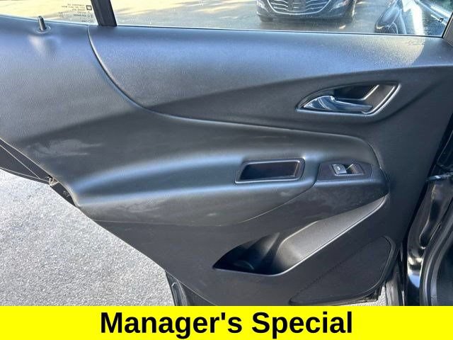 Used 2022 Chevrolet Equinox LT w/ Driver Convenience Package FWD image 32
