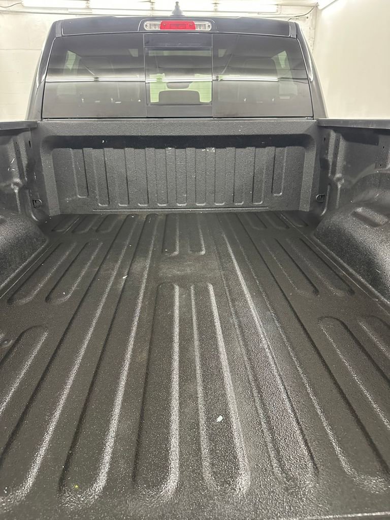 Used 2022 RAM 1500 Laramie w/ Night Edition AWD/4WD image 31