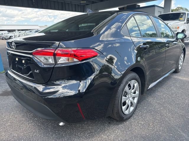 Used 2026 Toyota Corolla LE FWD image 5