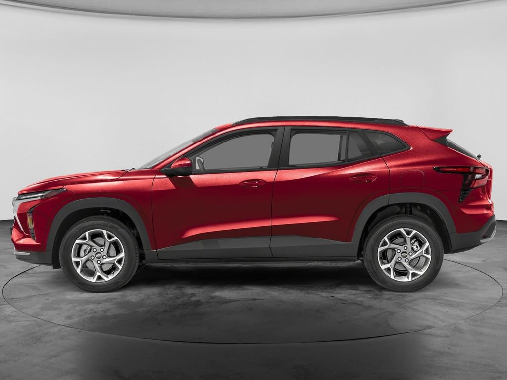 Used 2025 Chevrolet Trax LT FWD image 3