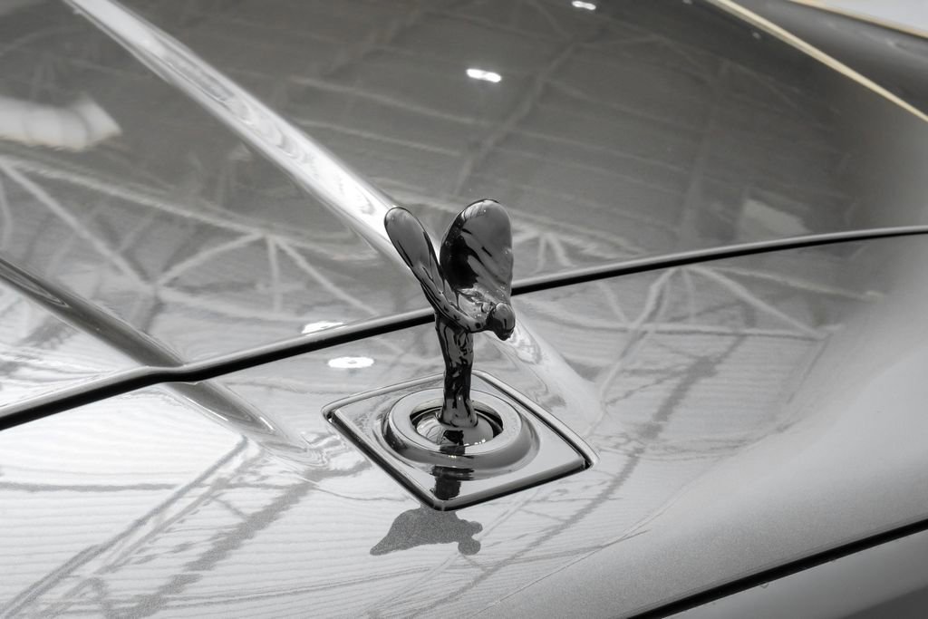 Used 2022 Rolls-Royce Cullinan w/ Cullinan Package image 59