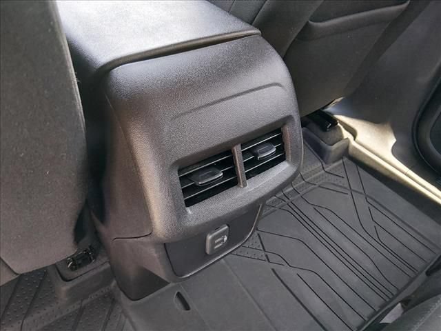 Used 2024 Chevrolet Equinox LT FWD image 13