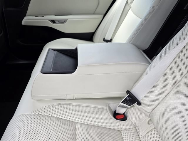New 2026 Lexus ES 350e FWD image 10