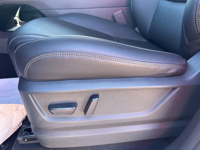 New 2026 Nissan Armada SV image 10