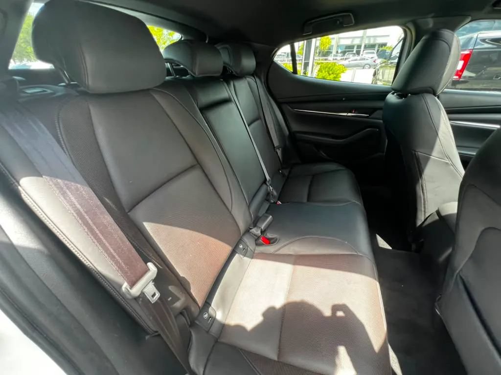 Used 2019 MAZDA MAZDA3 Hatchback w/ Premium Package FWD image 21