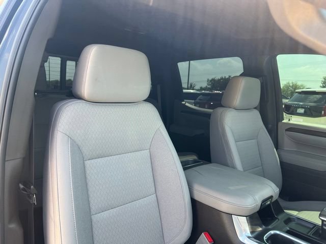 Used 2025 Chevrolet Silverado 1500 LT Trail Boss w/ Convenience Package II AWD/4WD image 25