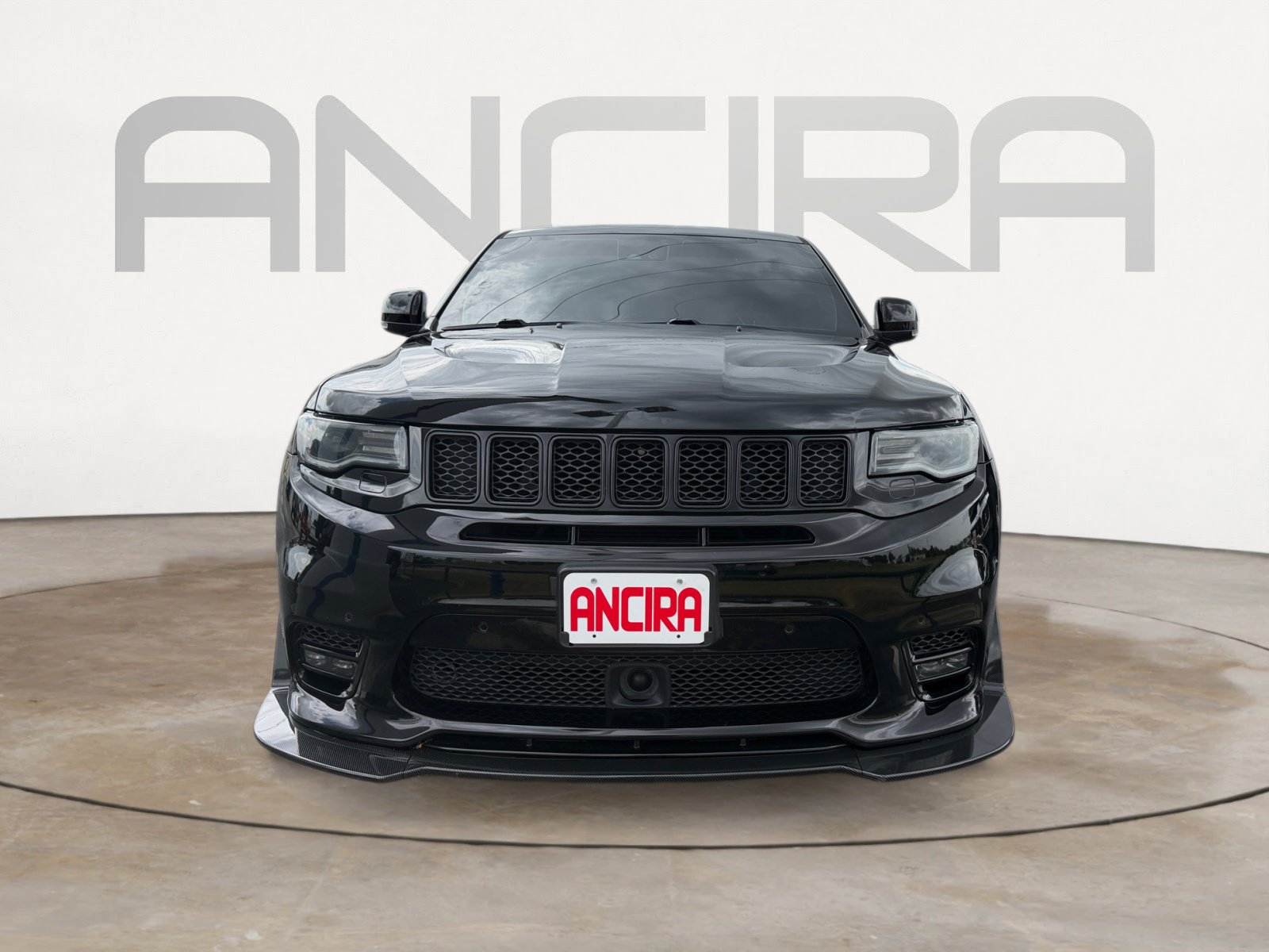 Used 2017 Jeep Grand Cherokee SRT AWD/4WD image 2