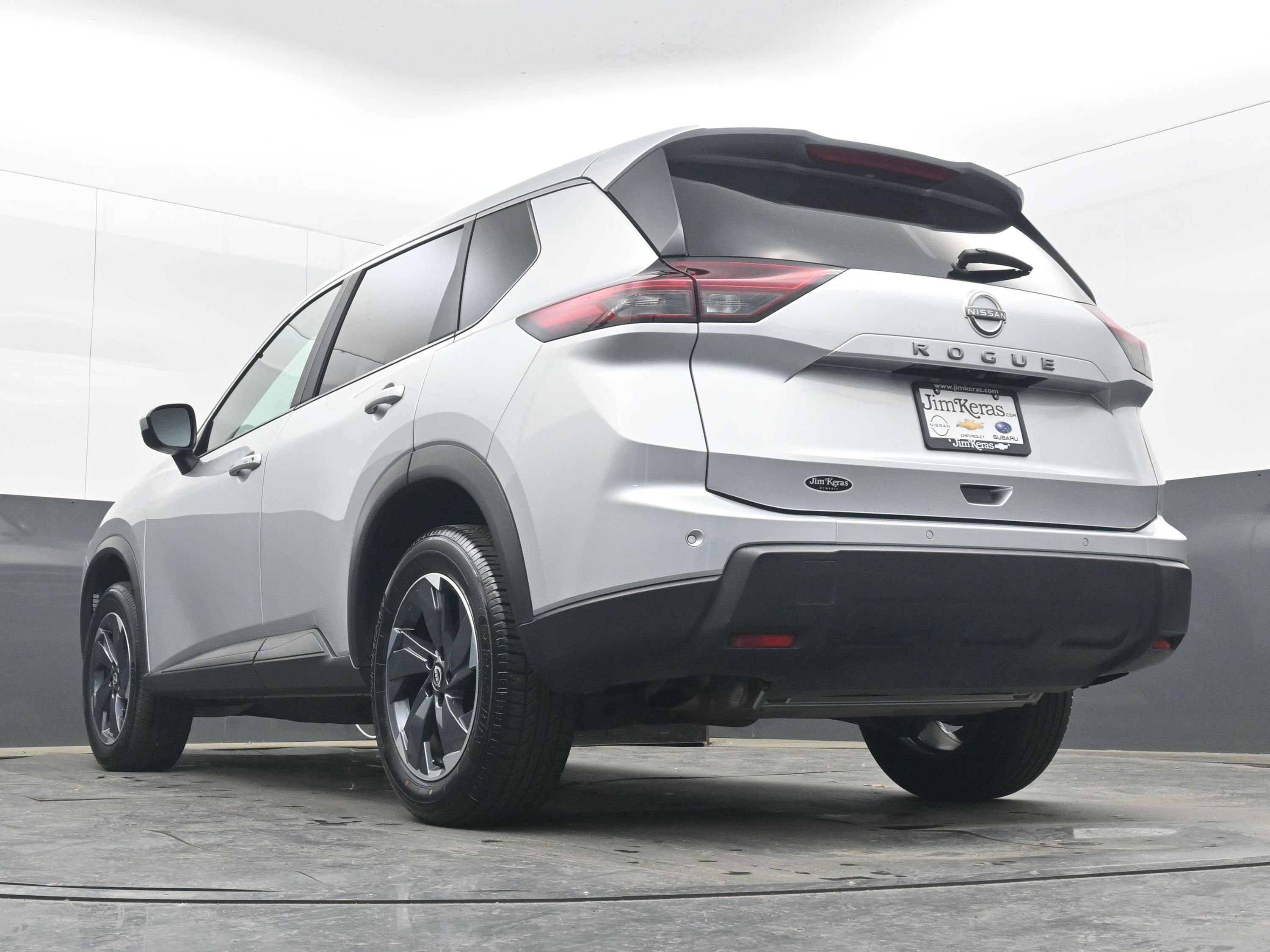 Used 2025 Nissan Rogue SV image 28