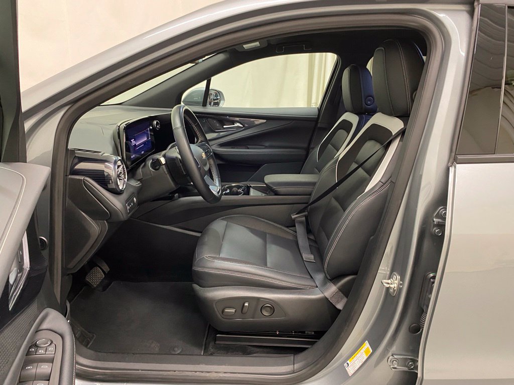 Used 2024 Chevrolet Blazer EV LT AWD/4WD image 14