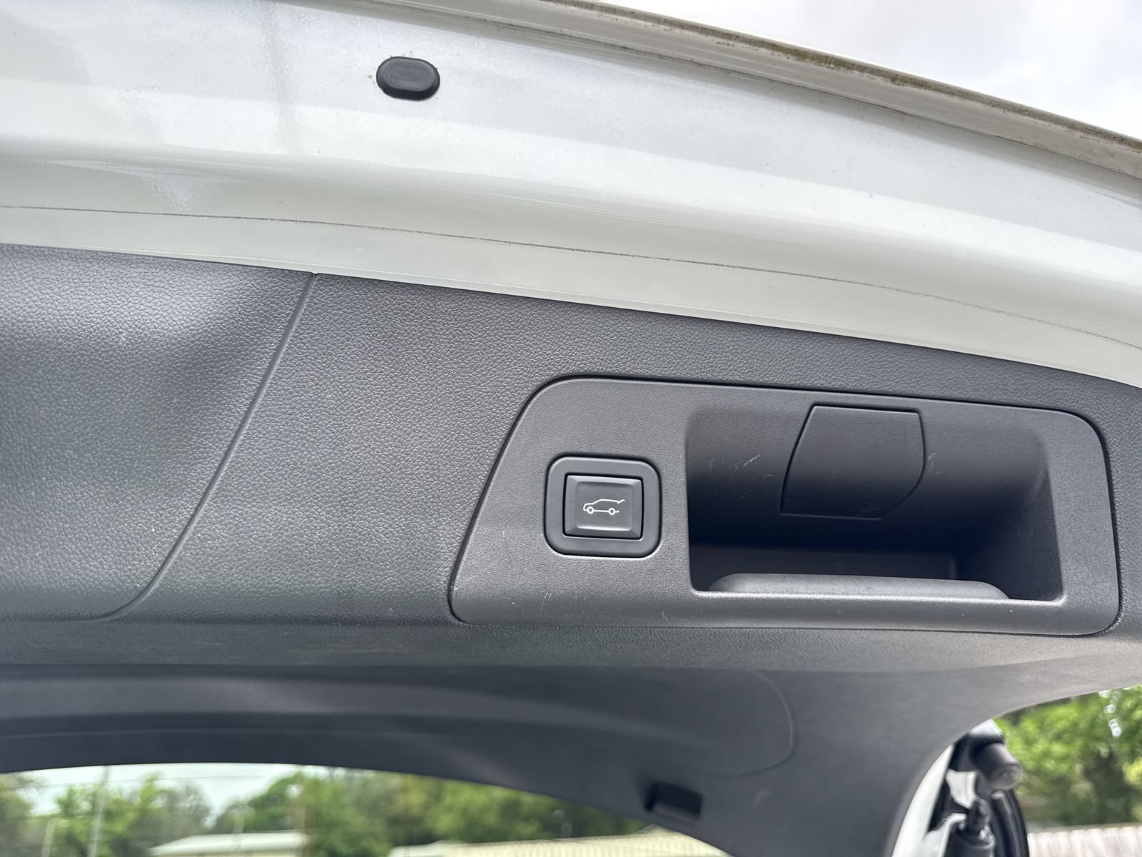 Used 2023 Buick Envision Avenir AWD/4WD image 37