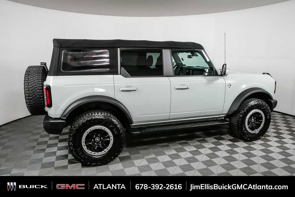 Used 2022 Ford Bronco Outer Banks w/ Sasquatch Package image 2