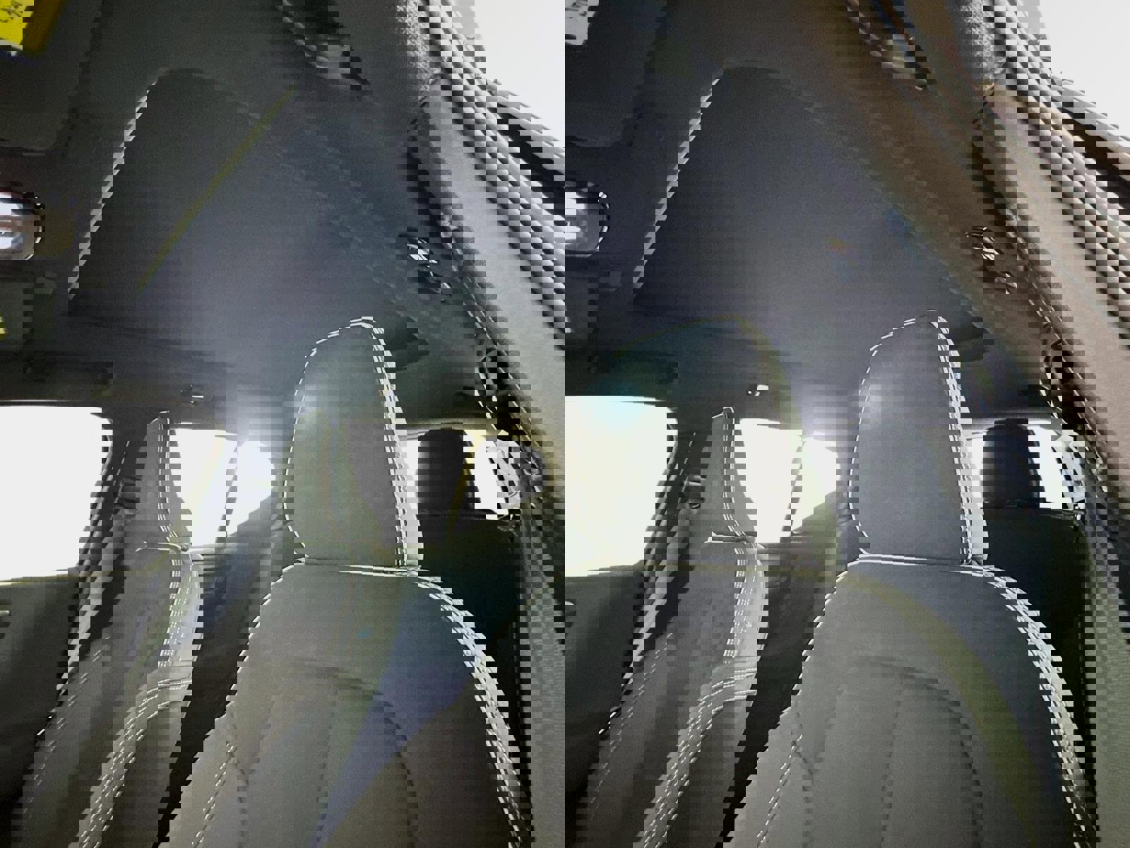 Used 2023 Volvo XC40 B5 Plus w/ Climate Package AWD/4WD image 15