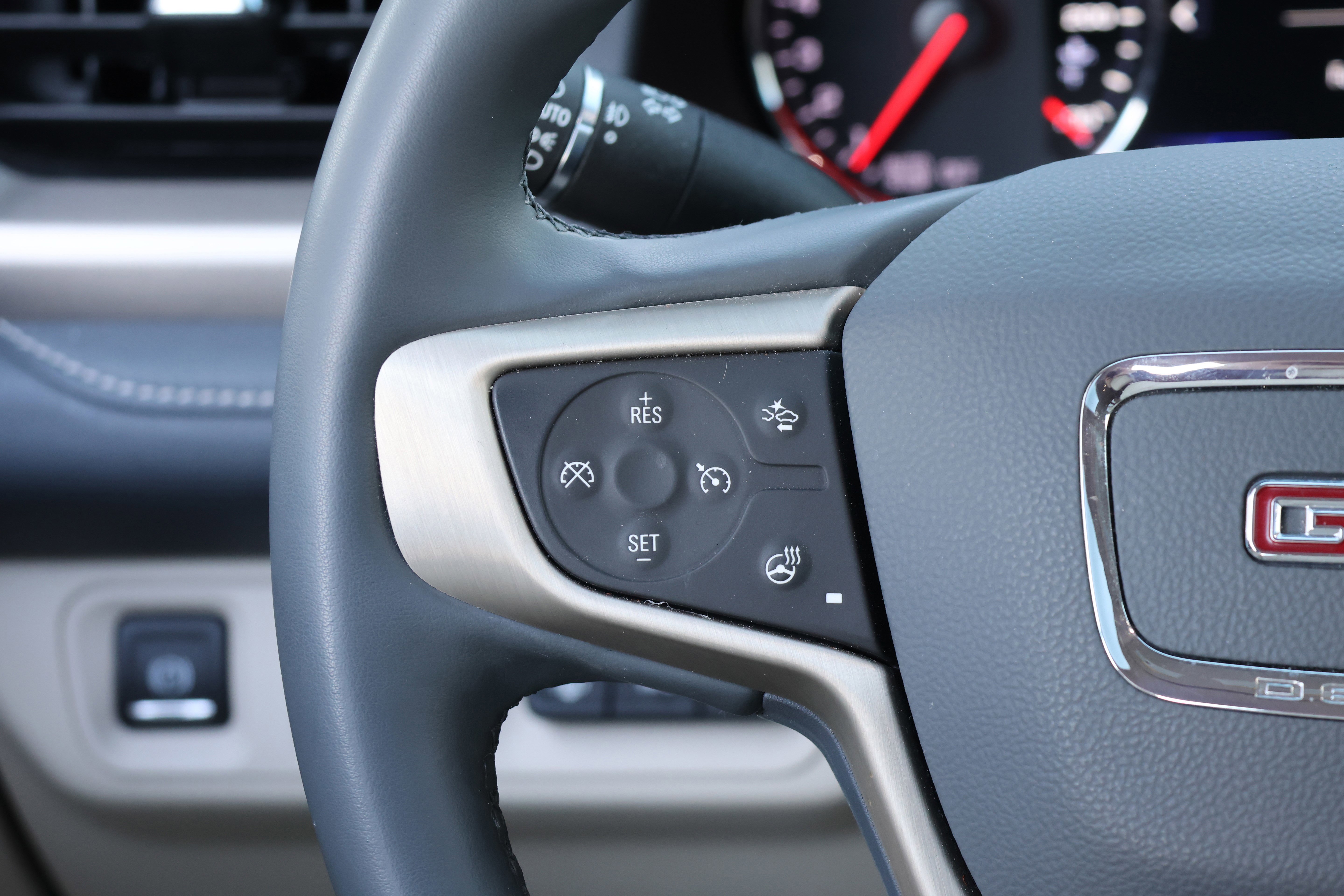 Used 2023 GMC Acadia Denali w/ Denali Ultimate Package image 19