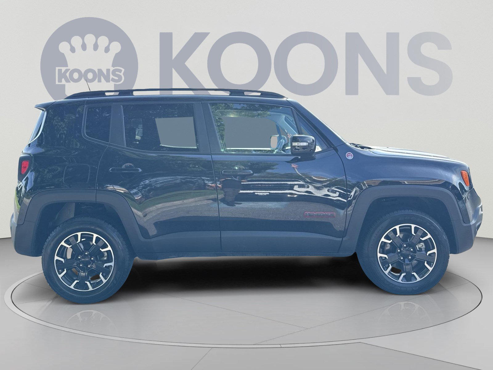 Used 2023 Jeep Renegade Trailhawk AWD/4WD image 8