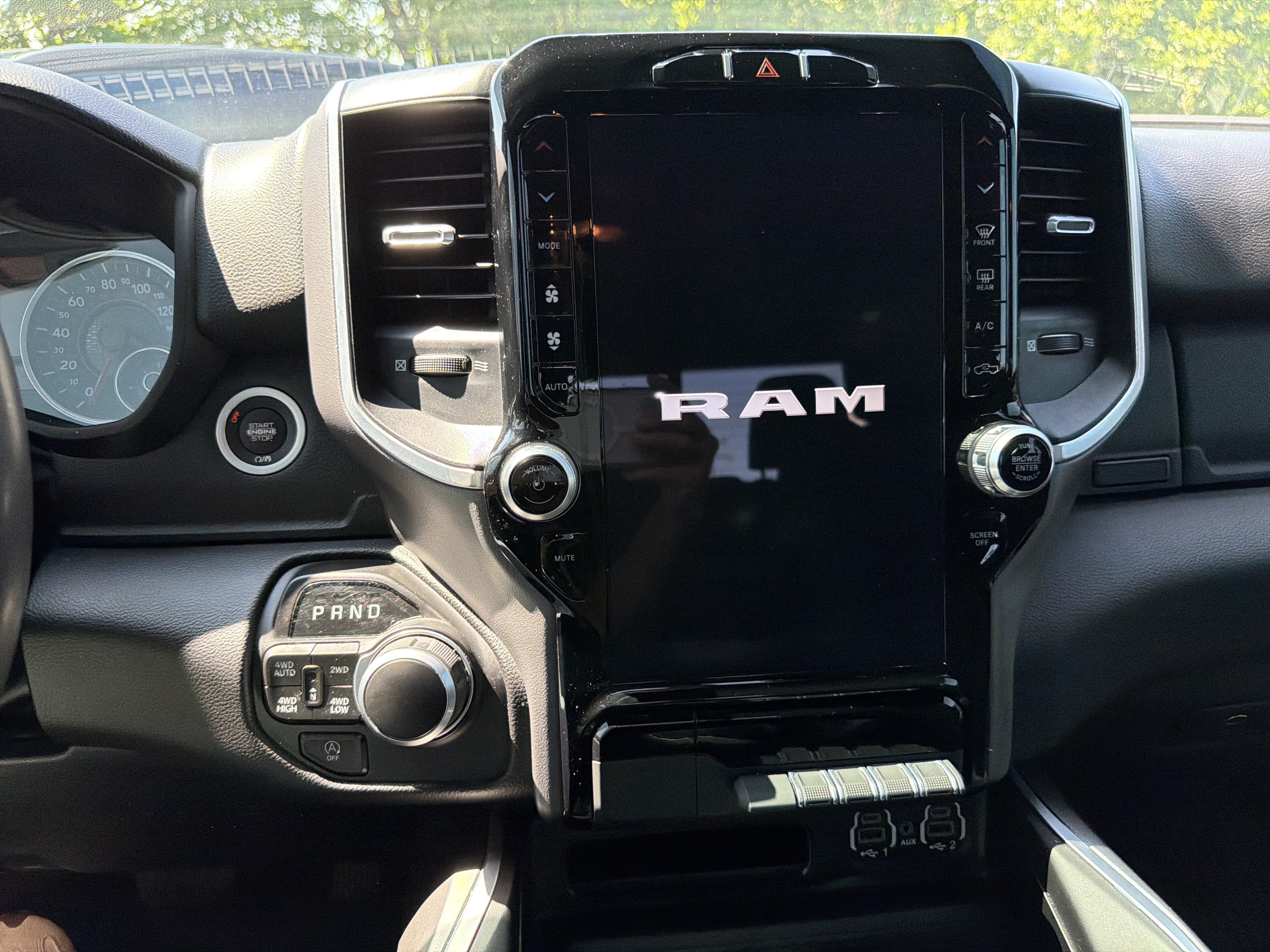 Used 2022 RAM 1500 Big Horn AWD/4WD image 18