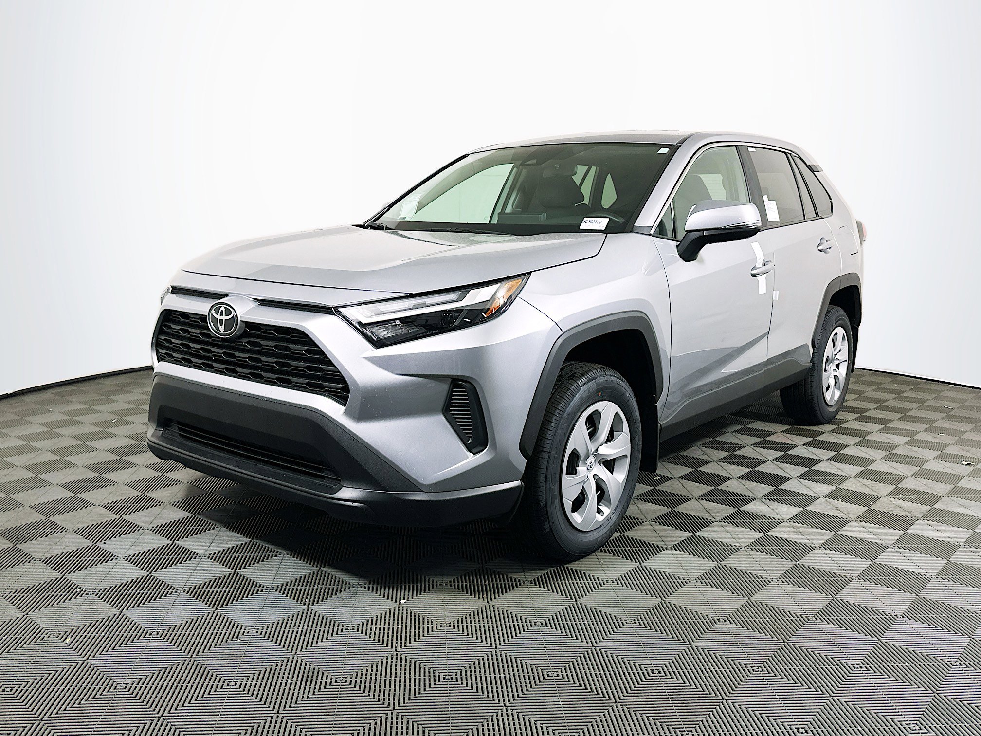 New 2025 Toyota RAV4 LE image 4