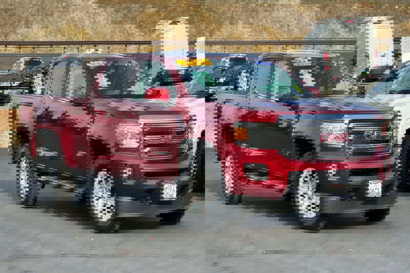 Used 2017 GMC Canyon SLE image 2