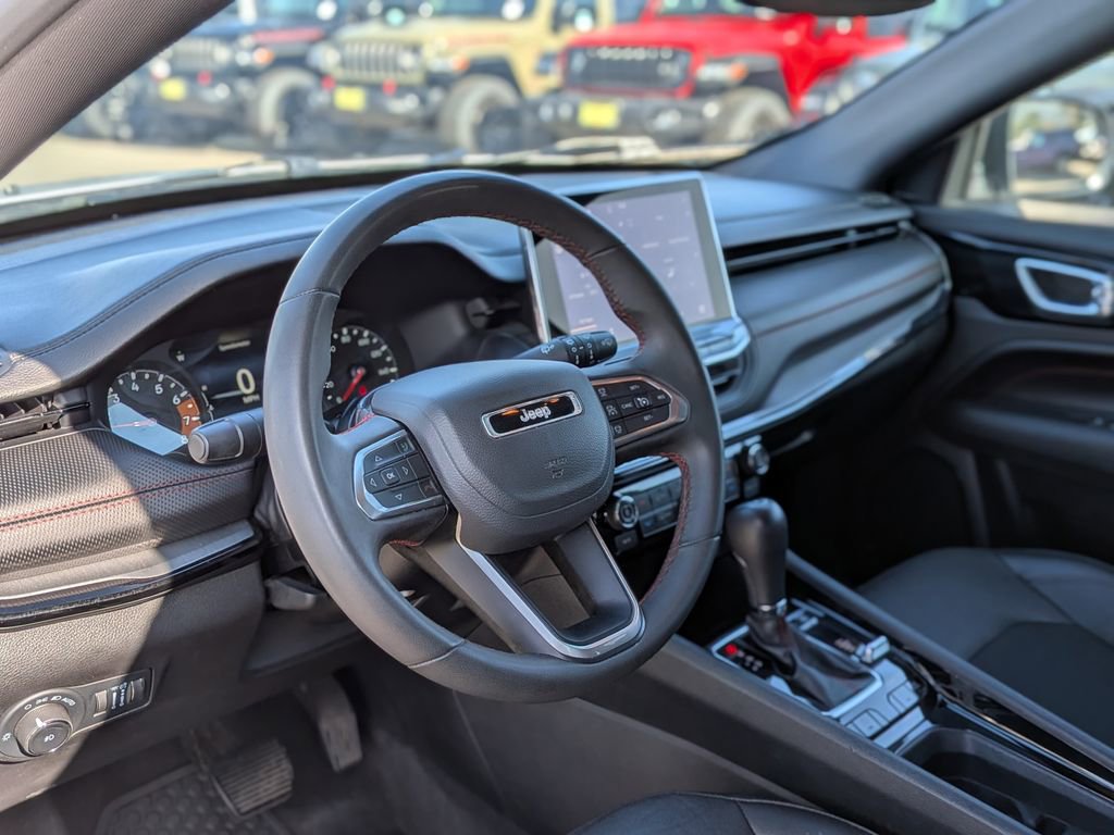 Used 2024 Jeep Compass Trailhawk image 18