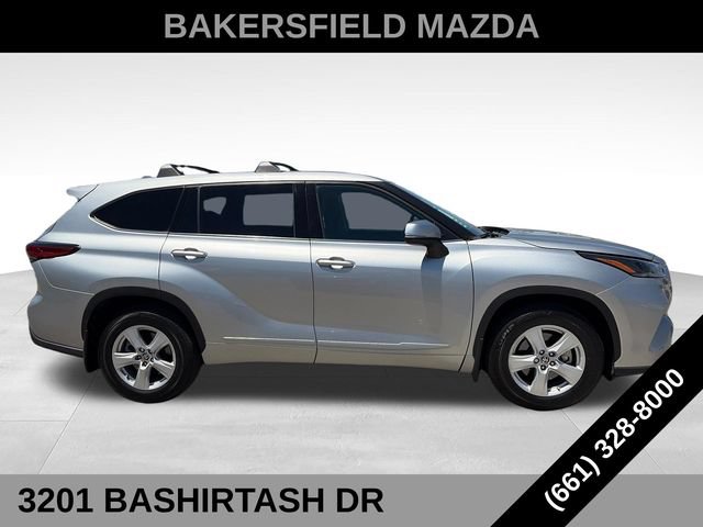 Used 2021 Toyota Highlander LE FWD image 6