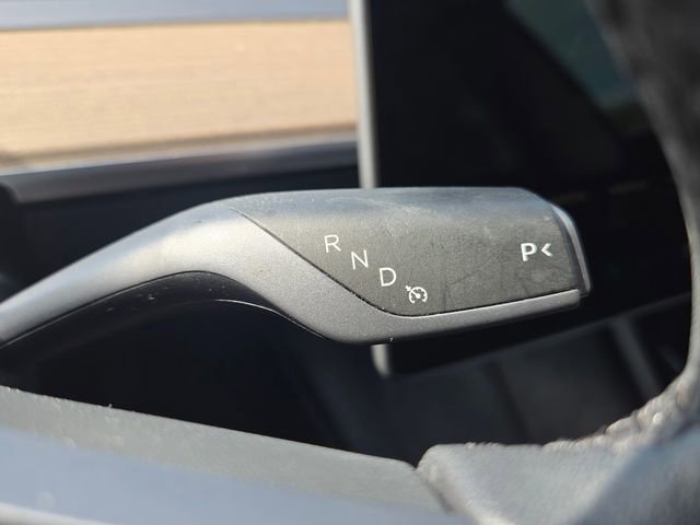 Used 2023 Tesla Model 3 Standard Range image 16