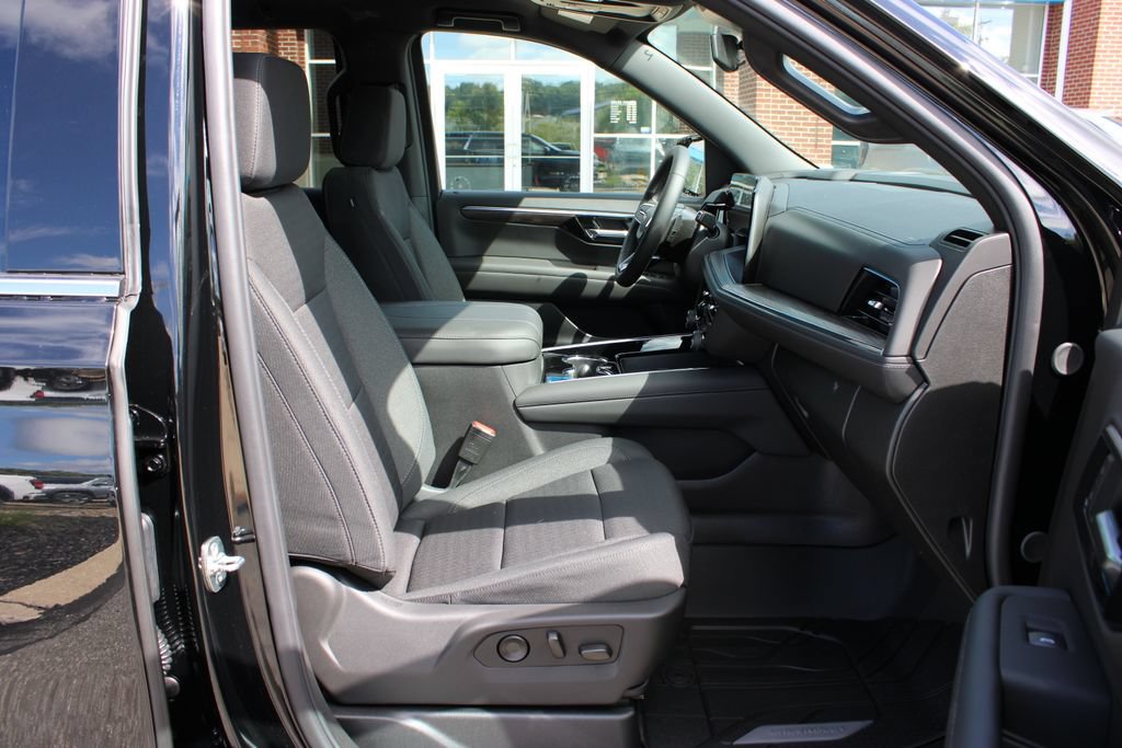 New 2026 Chevrolet Tahoe LS w/ LPO, Dark Essentials Package AWD/4WD image 44