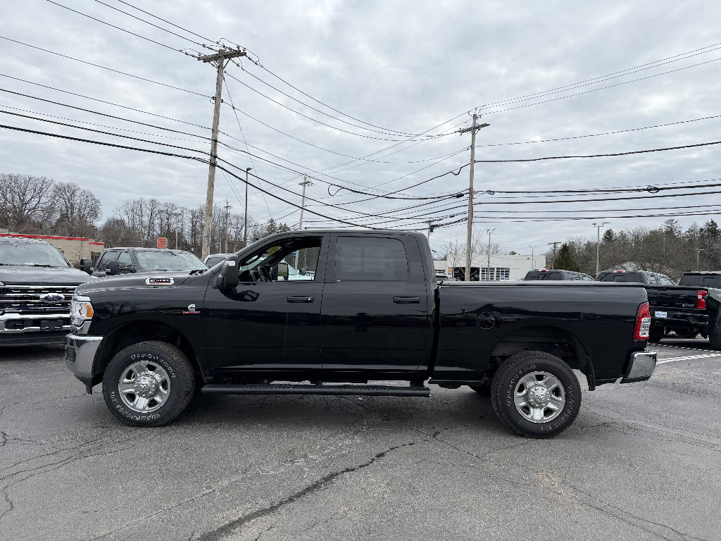 Used 2024 RAM 2500 Tradesman w/ Chrome Appearance Group image 4
