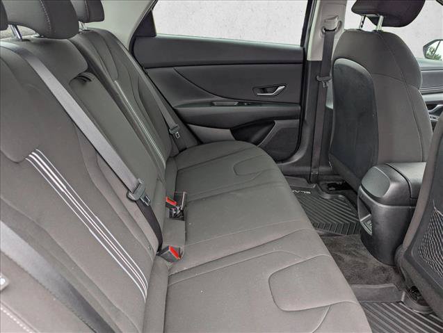 Used 2025 Hyundai Elantra SEL FWD image 29