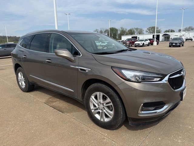 Used 2020 Buick Enclave Essence image 1