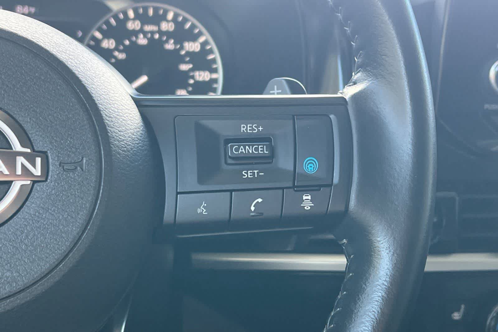 Certified 2024 Nissan Pathfinder SV FWD image 30