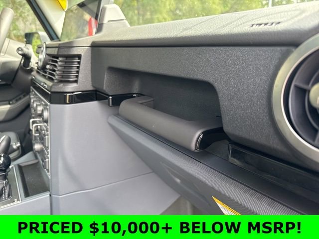 Used 2024 INEOS Grenadier Fieldmaster Edition image 39