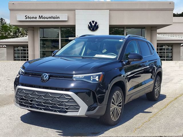 New 2026 Volkswagen Taos SE FWD image 1