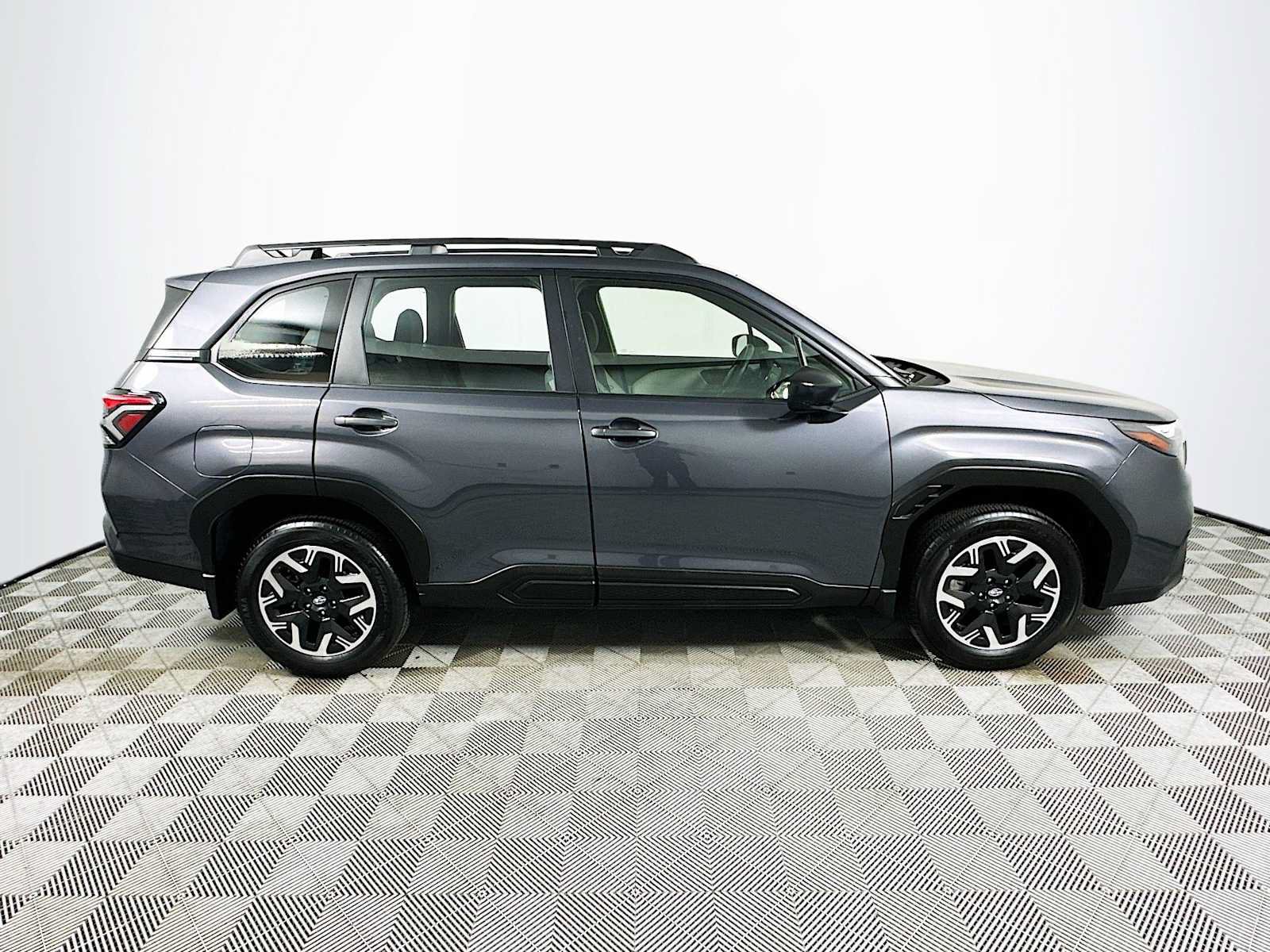 Certified 2025 Subaru Forester w/ Convenience Package #2 AWD/4WD image 8