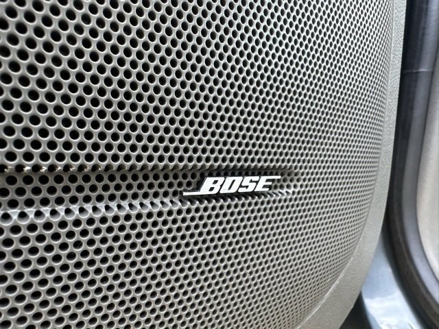 Used 2011 Chevrolet Traverse LT w/ Personal Connectivity Package image 13