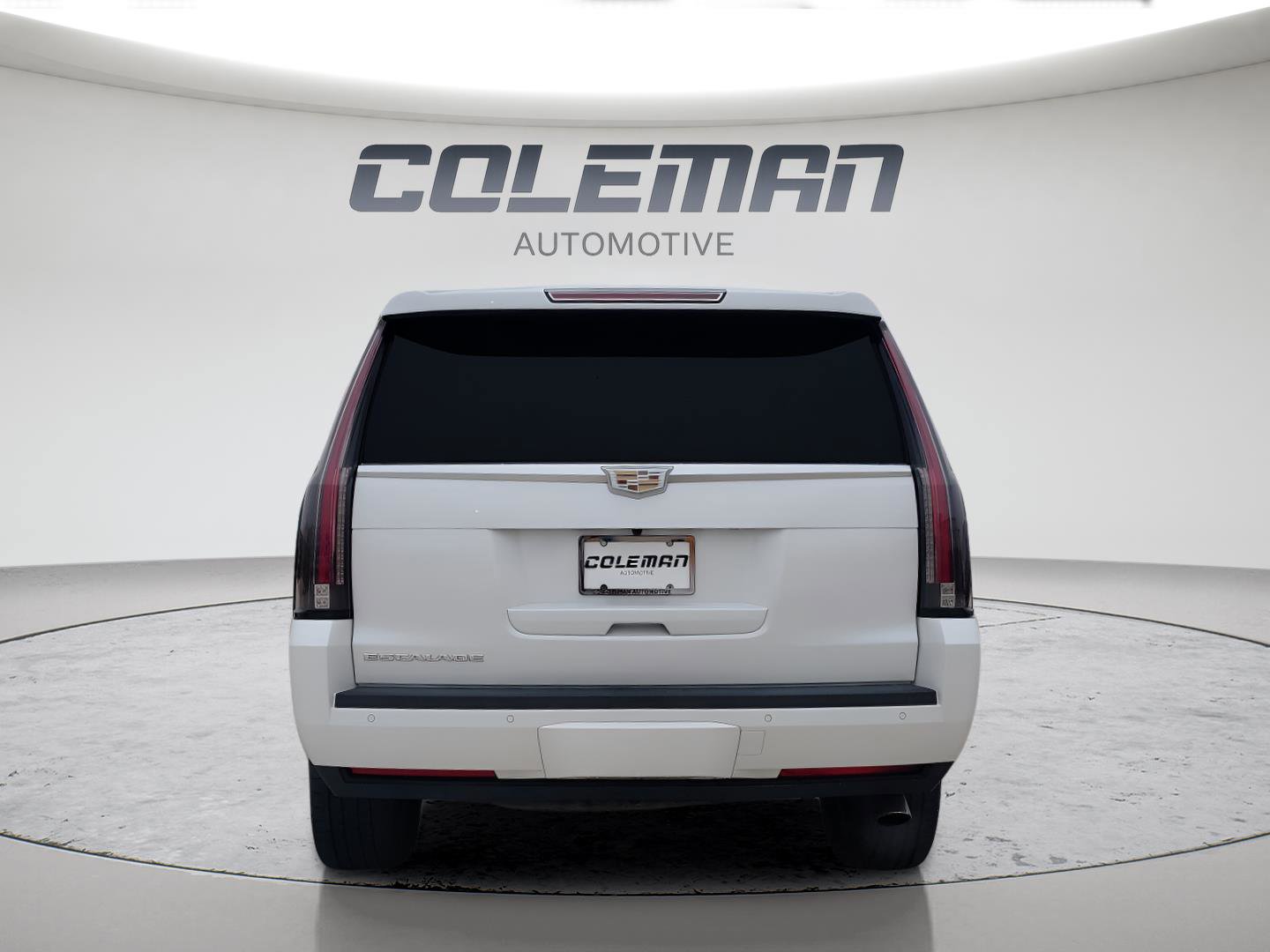 Used 2016 Cadillac Escalade Luxury AWD/4WD image 4