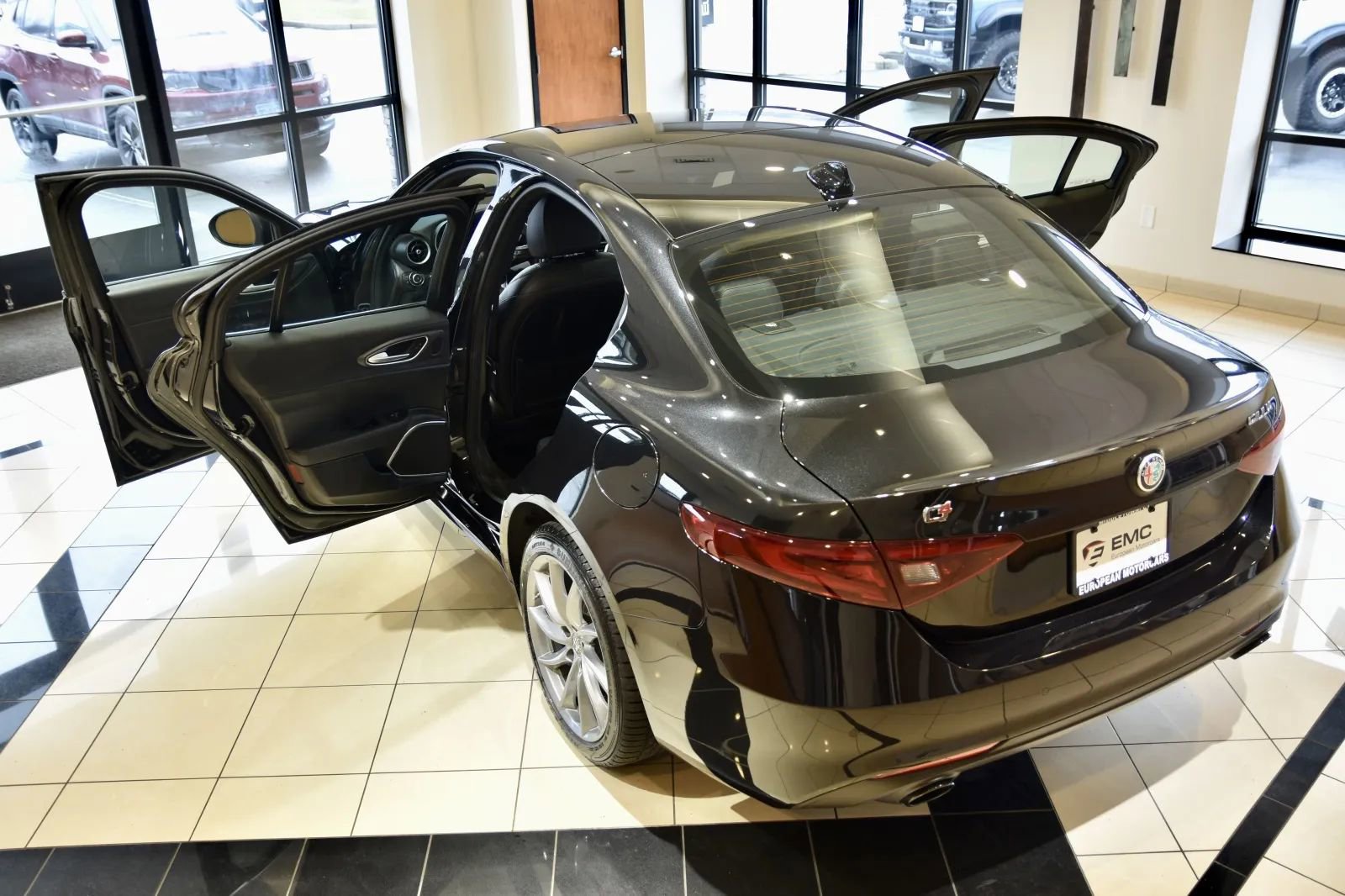 Used 2022 Alfa Romeo Giulia Ti image 7