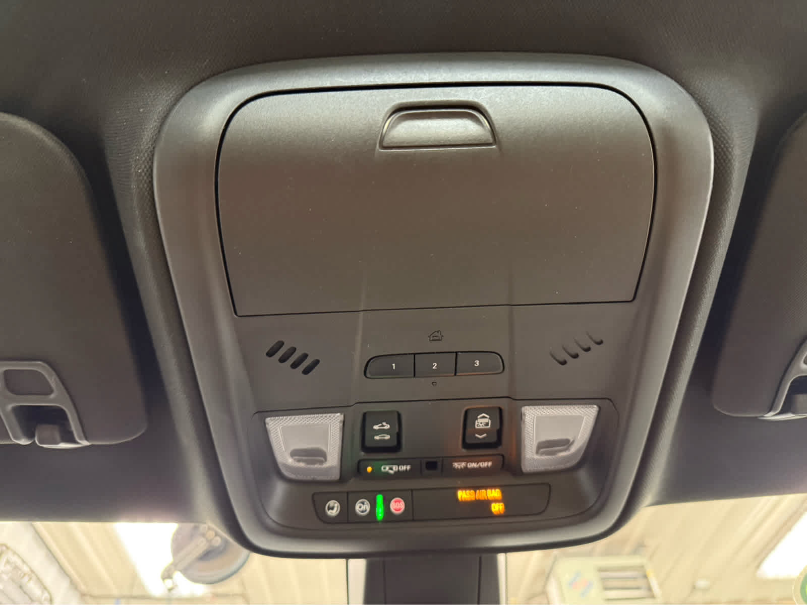 Used 2018 Cadillac XT5 Premium Luxury AWD/4WD image 23