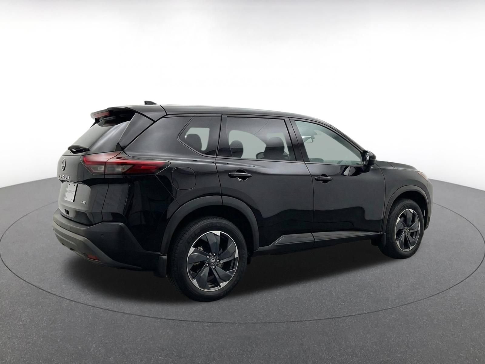 Used 2025 Nissan Rogue SV AWD/4WD image 9