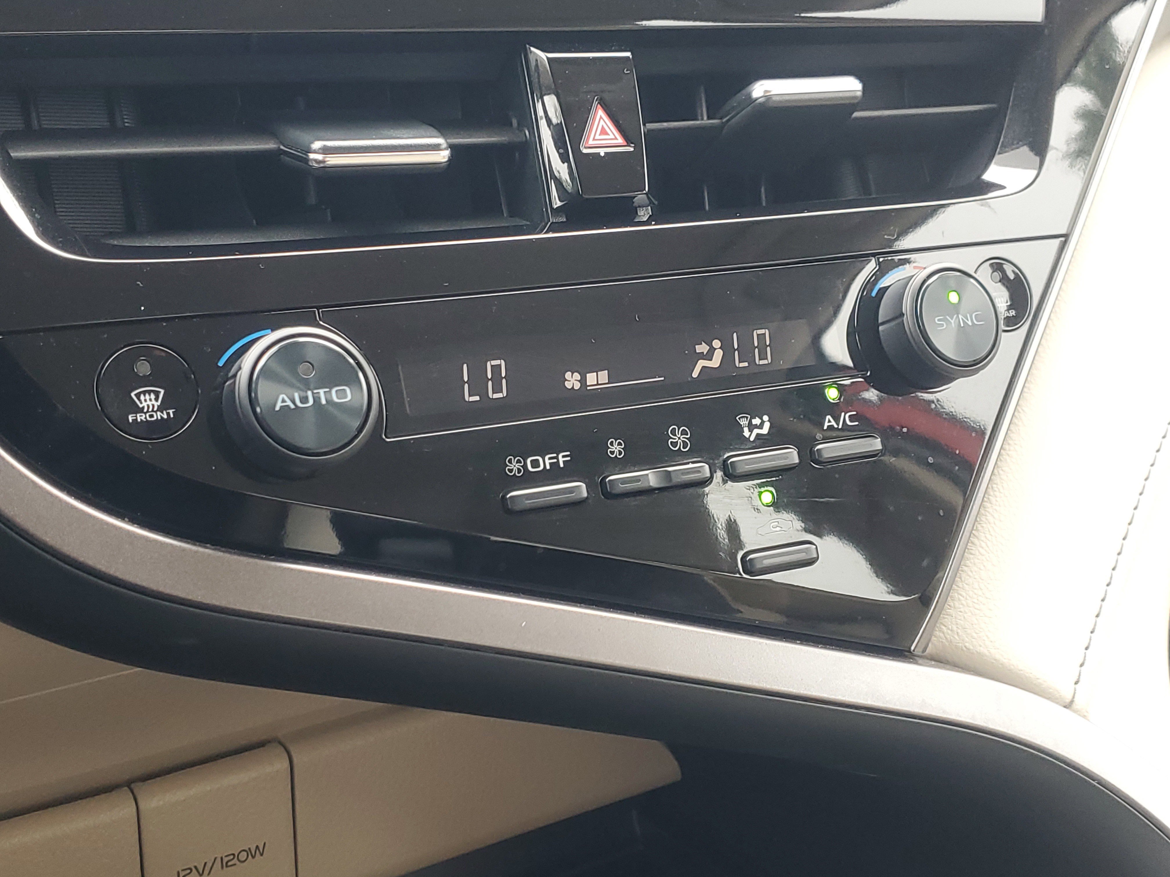 Used 2023 Toyota Camry LE image 28