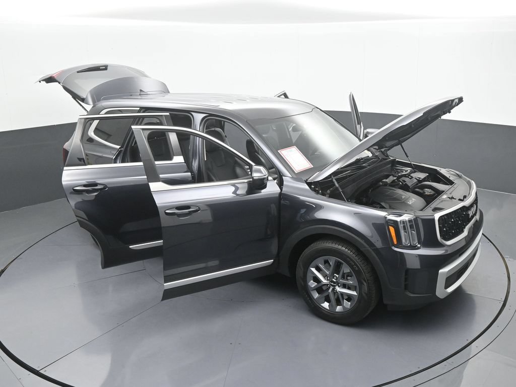 Used 2025 Kia Telluride LX FWD image 69