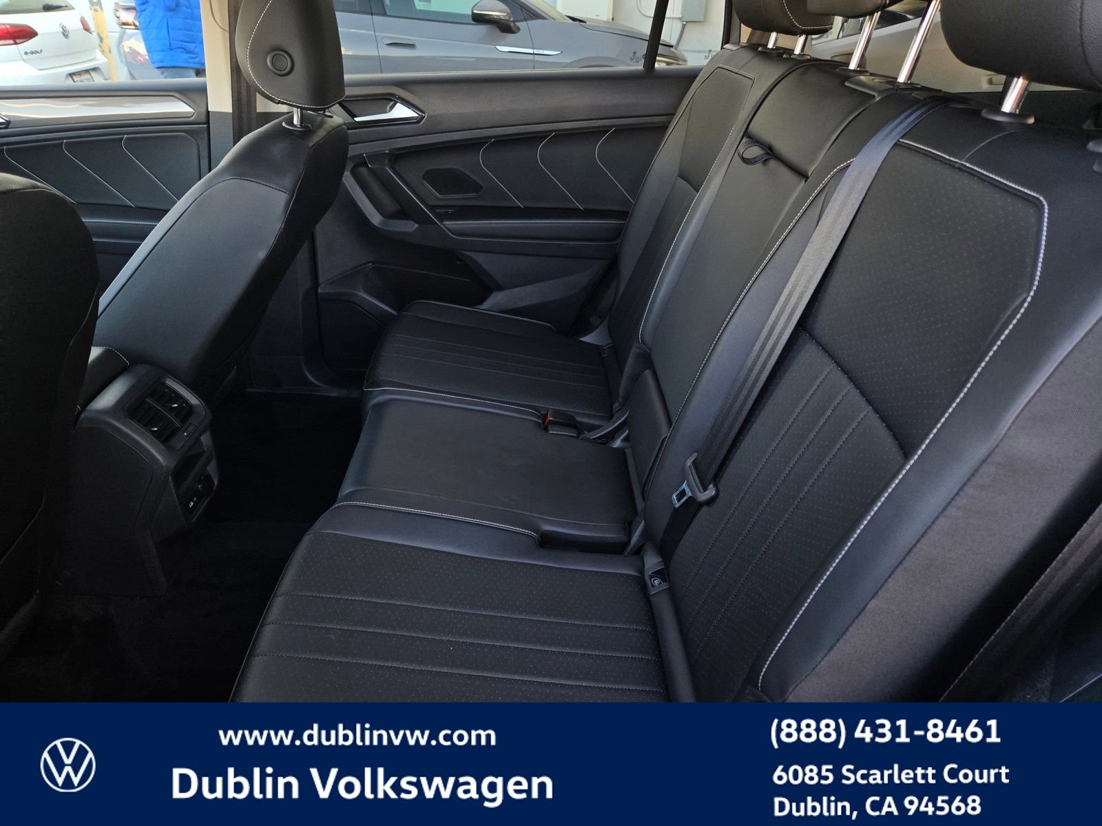 Certified 2022 Volkswagen Tiguan SE w/ Panoramic Sunroof Package image 12