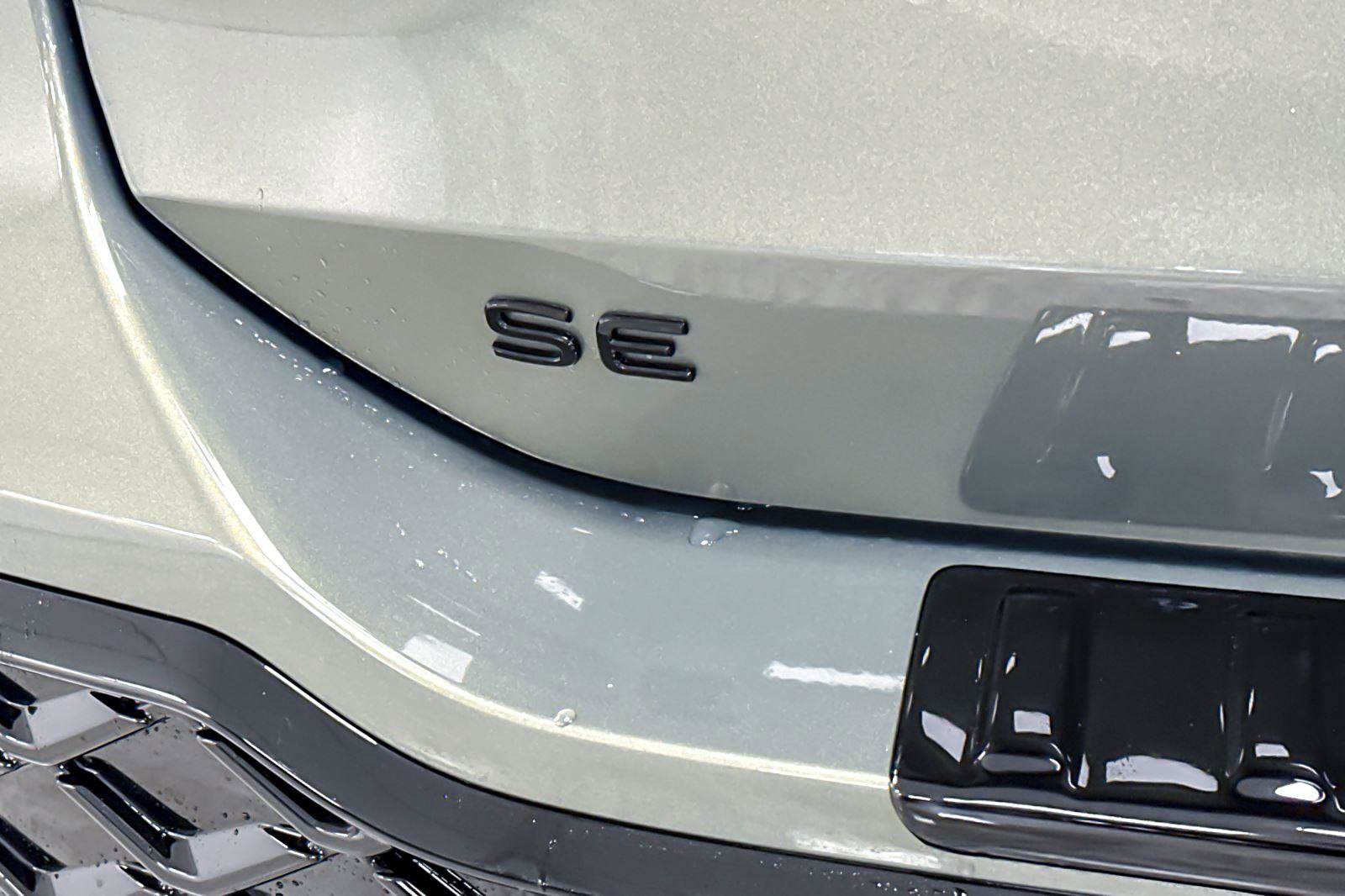 New 2026 Volkswagen Tiguan SE R-Line image 25