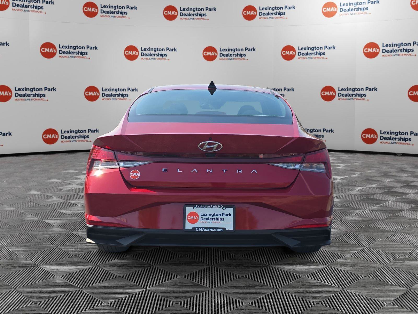 Used 2023 Hyundai Elantra SEL w/ Convenience Package FWD image 6