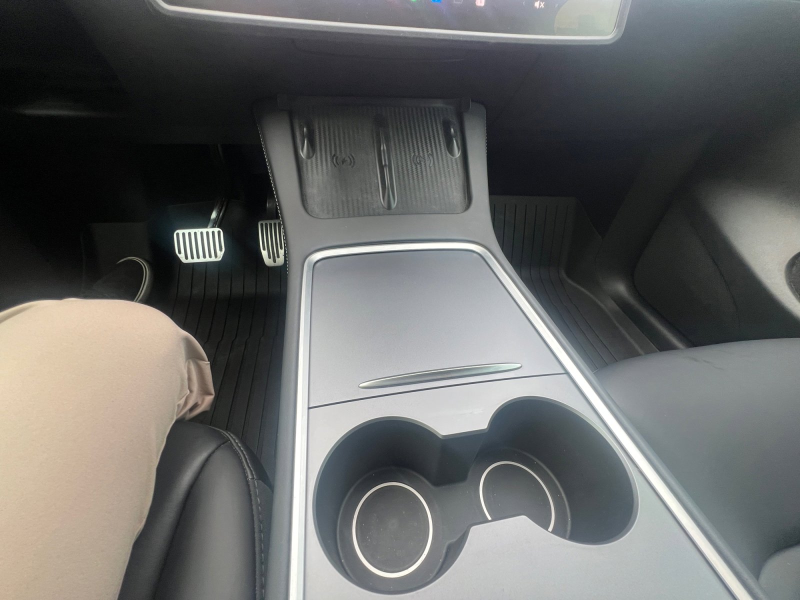 Used 2025 Tesla Model Y Long Range RWD image 17