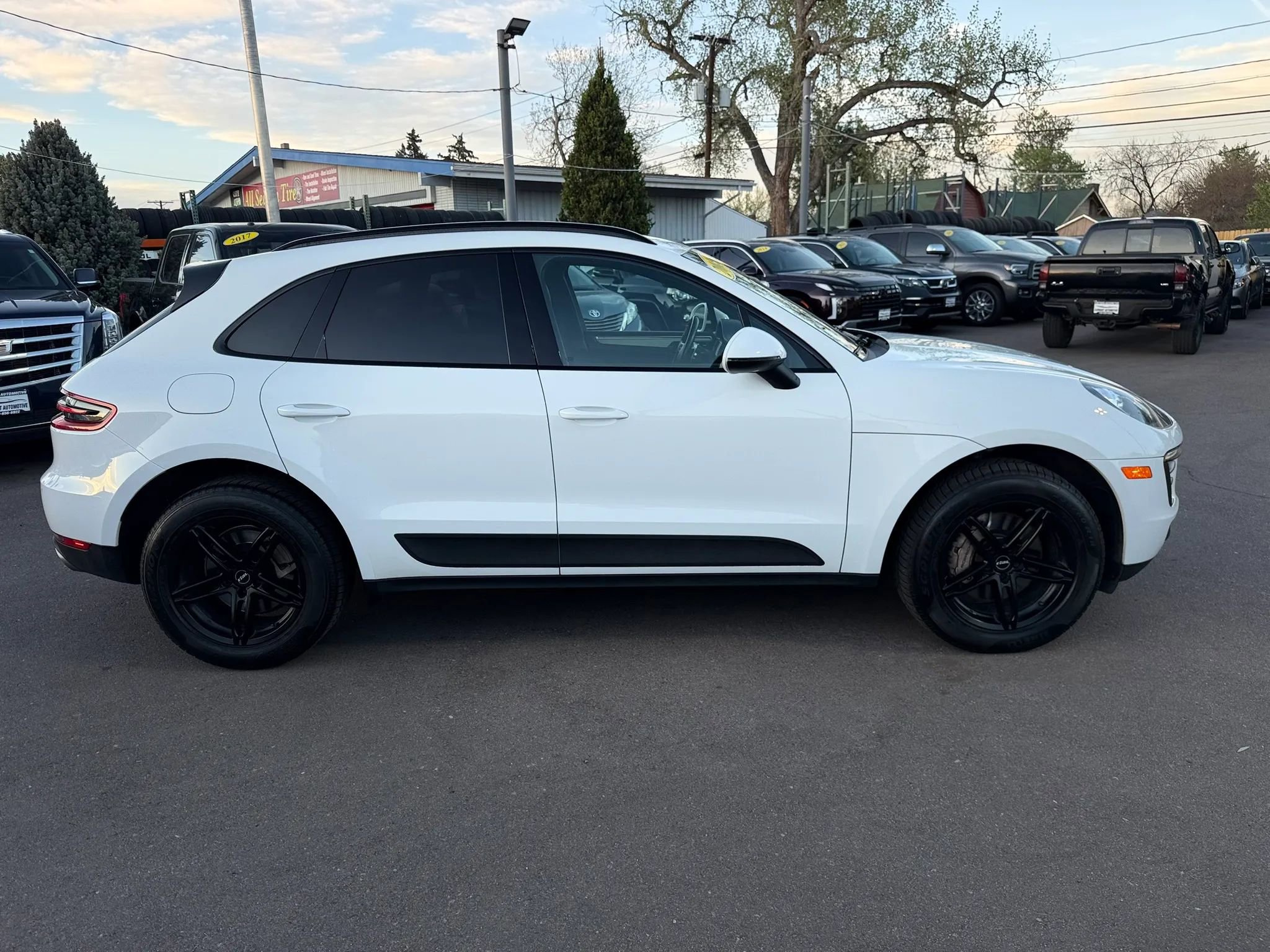 Used 2016 Porsche Macan S w/ Premium Package Plus AWD/4WD image 10