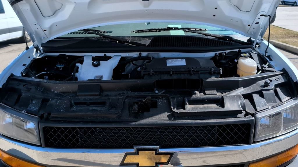 Used 2025 Chevrolet Express 3500 LT w/ LT Preferred Equipment Group image 14