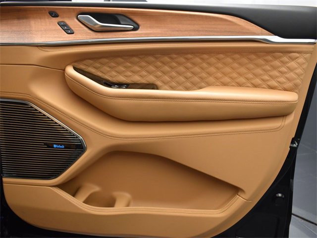 Used 2023 Jeep Grand Cherokee L Summit image 14